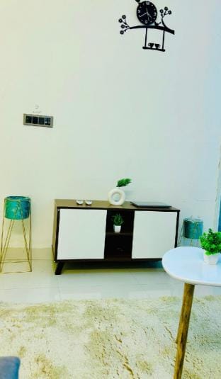 StayEasy-Teak: Eco park Kolkata Vacation rental in Kolkata