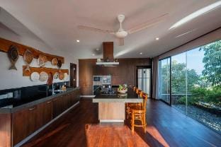 4BR Cliff-front Ocean View Villa Vacation rental in Bali