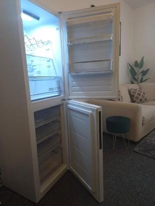 Glams unique one bedroom apartment Vacation rental in Wolverhampton