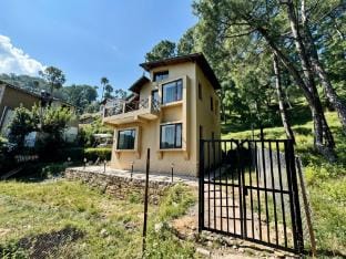 Believeth Stays 2BHK in Ranikhet by Homeyhuts Vacation rental in Uttarakhand