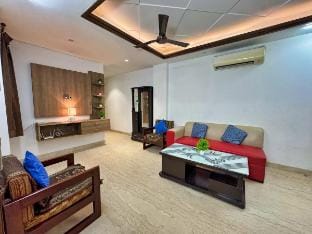 Premium 3BHK Stay -Luxury Living Vacation rental in Delhi