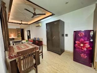 Premium 3BHK Stay -Luxury Living Vacation rental in Delhi