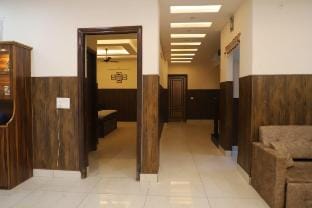 1 room with attached bath in a luxurious   villa Vacation rental in Dehradun