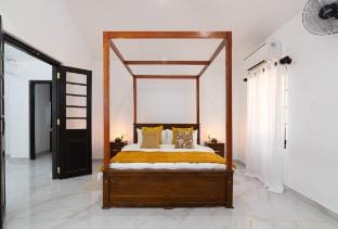 Champagne Villa Vacation rental in Wadduwa