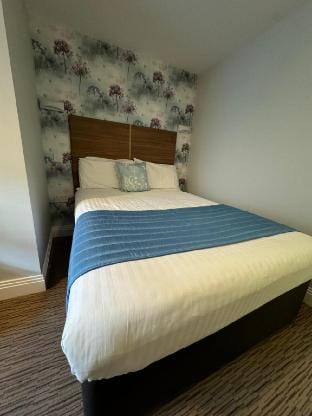 Double Standard Room With Private Bathroom Vacation rental in Tendring District