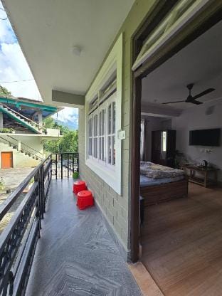 Queen Size Bedroom Vacation rental in India