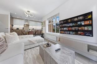 Corporate 2-Bed Flat | Near Shepperton & Egham | Queenwood Cres Vacation rental in Runnymede District
