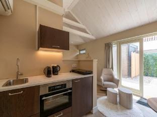 Beautiful suite on the village square Vacation rental in Callantsoog