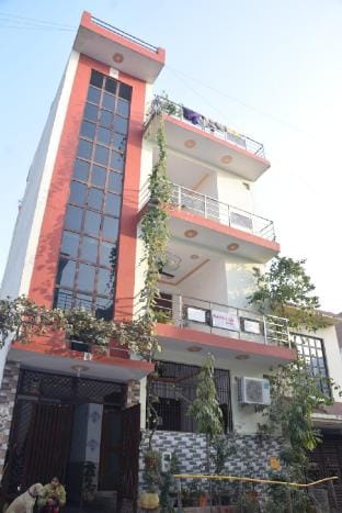 Nuestra Casa Agra: A home far from your home. Vacation rental in Agra