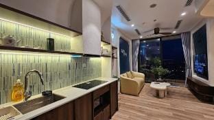 Apt 2BR FreeSauna, RedRiver view, Landmark Ecopark Vacation rental in Vietnam