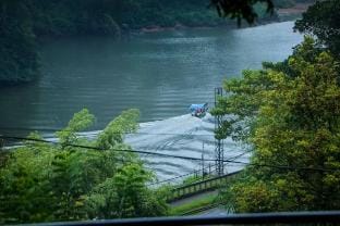 The Bridge View Cabin Vacation rental in Central Province