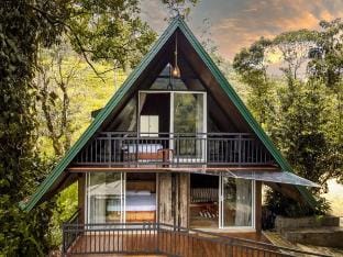 "The Bridge View Cabin" Vacation rental in Central Province