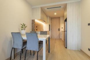 New Prime Location 1BR Condo Near Beach Club C240 Vacation rental in Choeng Thale