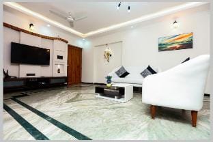 Casa Bento
200mbps
Swimming pool
Private parking Vacation rental in Calangute