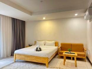 Unit 201 - Cozy Condo near SM Clark Vacation rental in Angeles