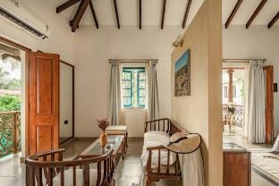 Sanctuary by RÊVE Escapes - Premium 3 BHK Villa Near Morjim Beach Vacation rental in Goa, India