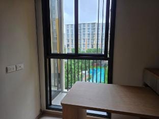 The Base Rise (Pool view condo 1 bed + workspace) Vacation rental in Kathu