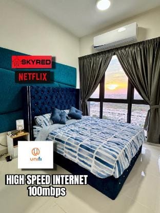 Netflix (SkyRed) B-10-36 Core Soho near KLIA Vacation rental in Selangor, Malaysia