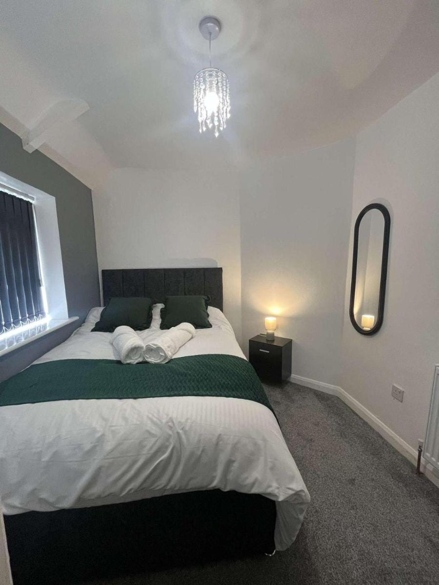 A S PROPERTIES  Vacation rental in Leeds