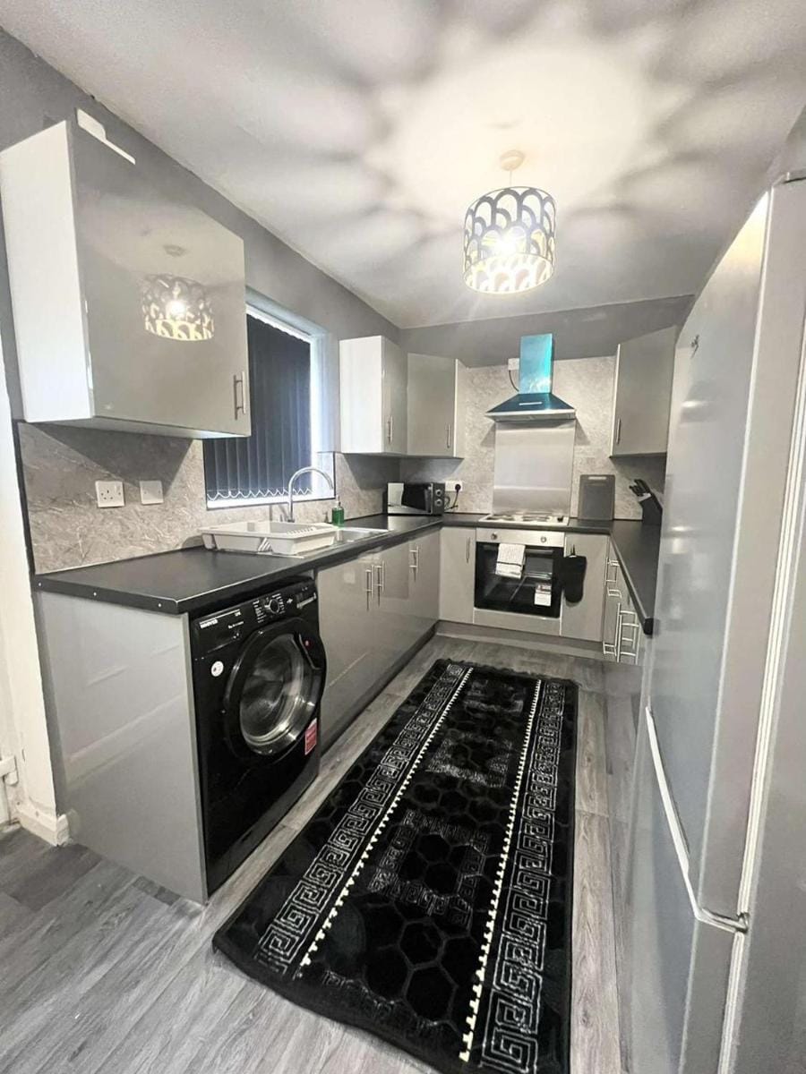 A S PROPERTIES  Vacation rental in Leeds