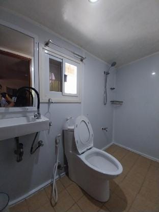 Beachfront Aircon Modern Bahay Kubo for 10 pax Vacation rental in La Union