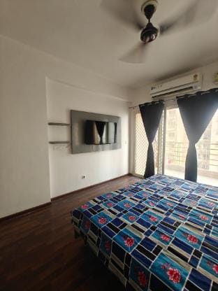 Fully Equipped Duplex Villa near Advant Navis Park Vacation rental in Noida