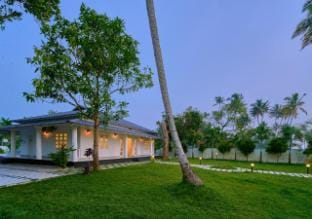 Ashtamudi Lake Villa by VOYE HOMES – Pet Friendly Vacation rental in Kerala