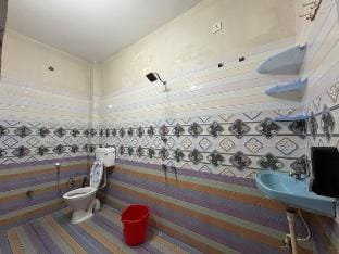 Spacious 2BHK w/ Rooftop Grass, 300m to Assi Ghat Vacation rental in Varanasi
