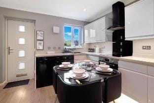 Spotless Two-Bedroom Home with Garden and Parking Vacation rental in Stevenage