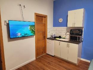 Jenis Guest House 2 Vacation rental in Haifa