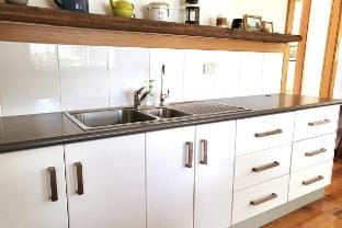 The Dunes - King Studio - 50m from Scamander Beach Vacation rental in Scamander
