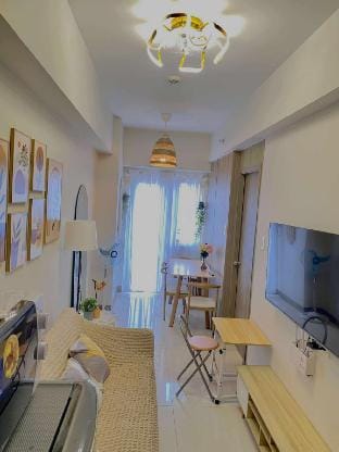 Stylish Staycation Near Moa and Manila Area. Vacation rental in Pasay