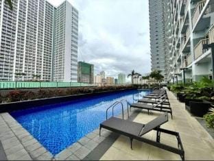 Stylish Staycation Near Moa and Manila Area. Vacation rental in Pasay
