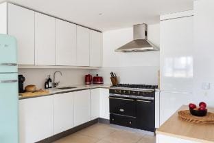 The Portobello Hideaway 2 Beds Vacation rental in City of Westminster