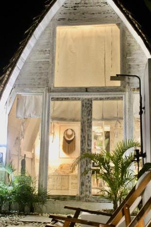 VillaLunaSiargao (Villa 3 with Solar & Starlink) Vacation rental in General Luna