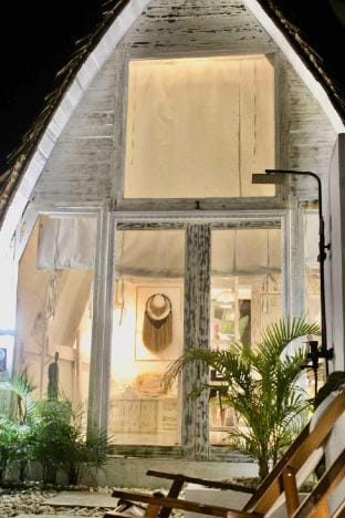 VillaLunaSiargao (Villa 1 with Solar & Starlink) Vacation rental in General Luna