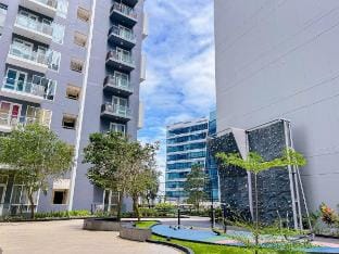 Glamorous Condo in Mactan Newtown Vacation rental in Lapu-Lapu City