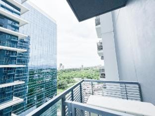Glamorous Condo in Mactan Newtown Vacation rental in Lapu-Lapu City