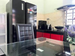 Villa Axalea near to Unisza, UMT, HosZA, IPG, MRSM Vacation rental in Terengganu, Malaysia