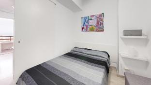 30m2 studio, sea view and swimming pool, shop Vacation rental in Roses