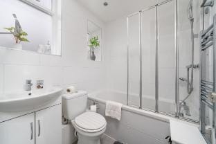NEW! Cosy Flat | Wapping Station | Free Parking Vacation rental in London Borough of Southwark