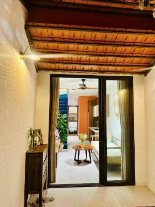 Nhà phố trung tâm, trải nghiệm khu phố dân bản địa Vacation rental in Ho Chi Minh City