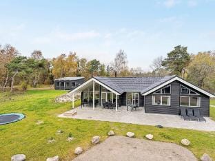 Luxury Beach Retreat in Vaeggerlose Vacation rental in Væggerløse