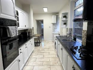 Modern 5BR | Near M6 | Fast Wifi Vacation rental in Metropolitan Borough of Solihull