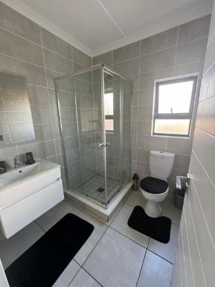 The Blyde Crystal Lagoon NT 1 Bedroom Apartment Vacation rental in Pretoria