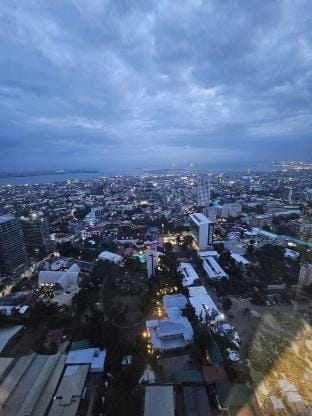 CitySeaview Studio facing CCLEX bridge Vacation rental in Lapu-Lapu City