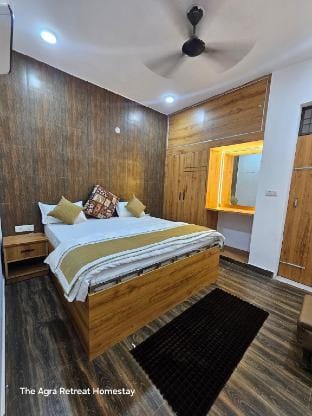 B&B Near Taj Mahal | Ideal for Families & Friends Vacation rental in Agra