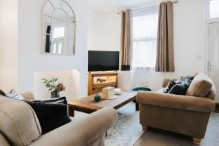 Cosy 3 Bedroom Home in St Helens w/ Garden & WiFi Vacation rental in St Helens