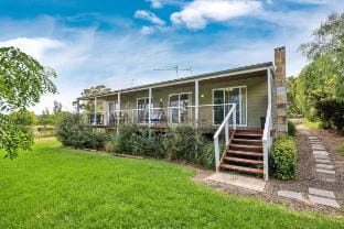 Waterview Cottage C/D Farm Stay in Broke