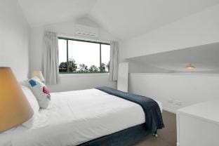 Gardener's Cottage Farm Stay in Broke
